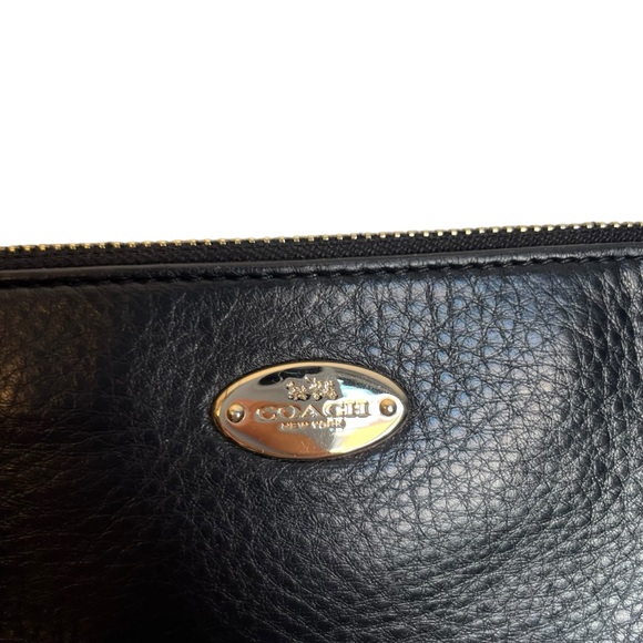 Coach Nolita 19 Black Pebbled Leather Gold Chain Shoulder Bag Crescent Purse - Picture 3 of 12